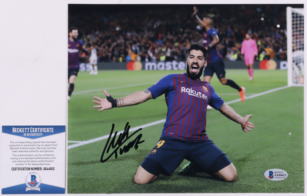 Luis Suarez Signed FC Barcelona 8x10 Photo (Beckett COA) at PristineAuction.com Luis Suarez Signed FC Barcelona 8x10 Photo (Beckett COA) at PristineAuction.com