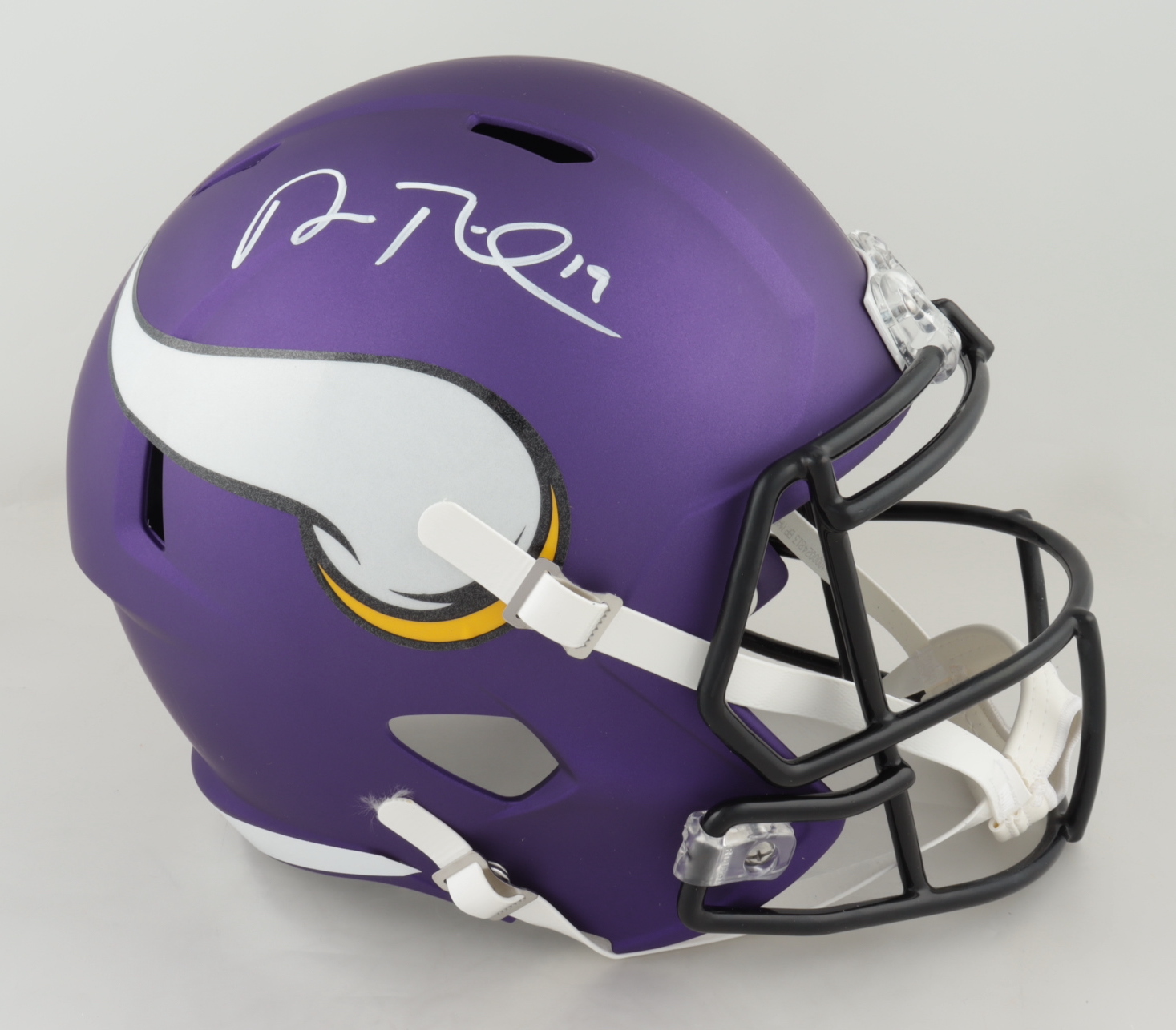 Adam Thielen Signed Vikings Full-Size Speed Helmet (Beckett Hologram) (See Description) at PristineAuction.com Adam Thielen Signed Vikings Full-Size Speed Helmet (Beckett Hologram) (See Description) at PristineAuction.com