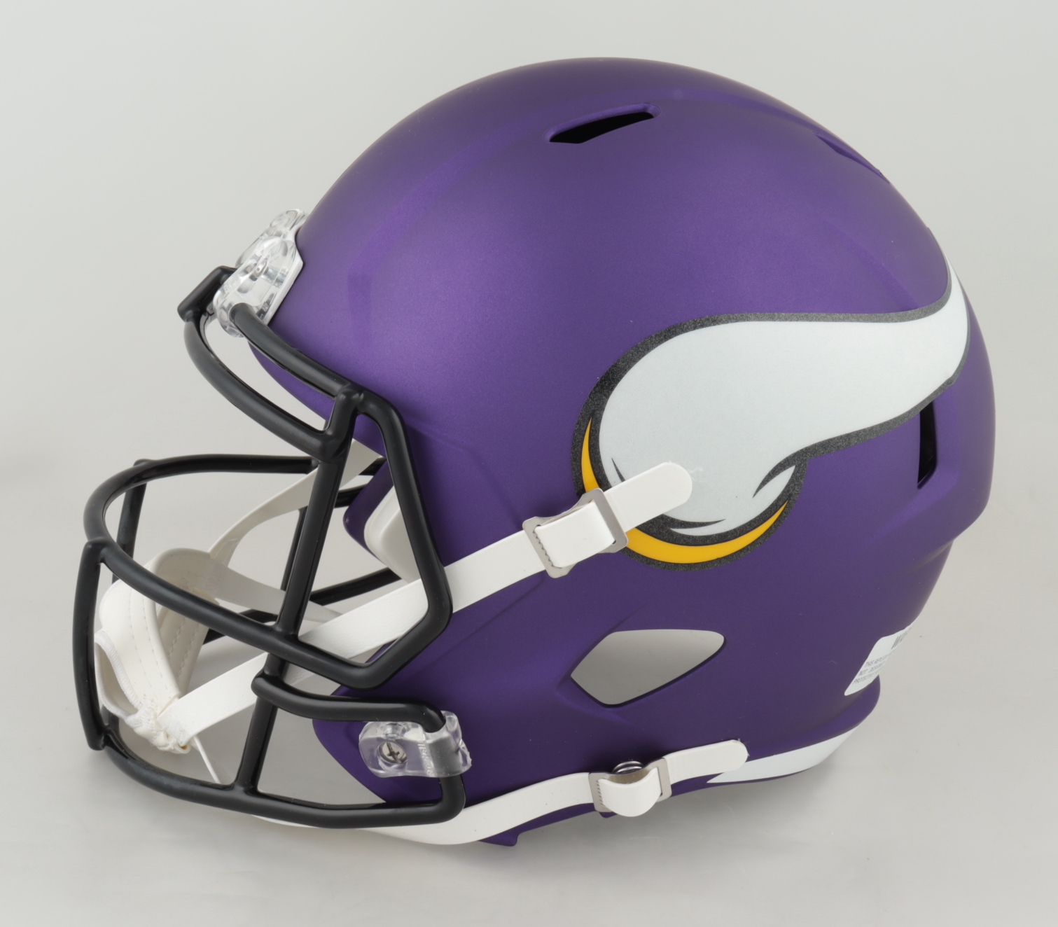 Adam Thielen Signed Vikings Full-Size Speed Helmet (Beckett Hologram) (See Description) at PristineAuction.com Adam Thielen Signed Vikings Full-Size Speed Helmet (Beckett Hologram) (See Description) at PristineAuction.com
