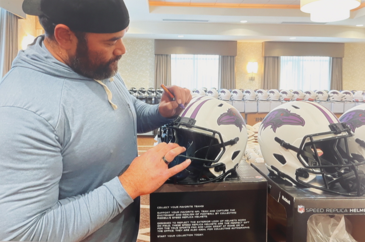 Haloti Ngata Signed Ravens Full-Size Lunar Eclipse Alternate Speed Helmet (Radtke COA) at PristineAuction.com Haloti Ngata Signed Ravens Full-Size Lunar Eclipse Alternate Speed Helmet (Radtke COA) at PristineAuction.com