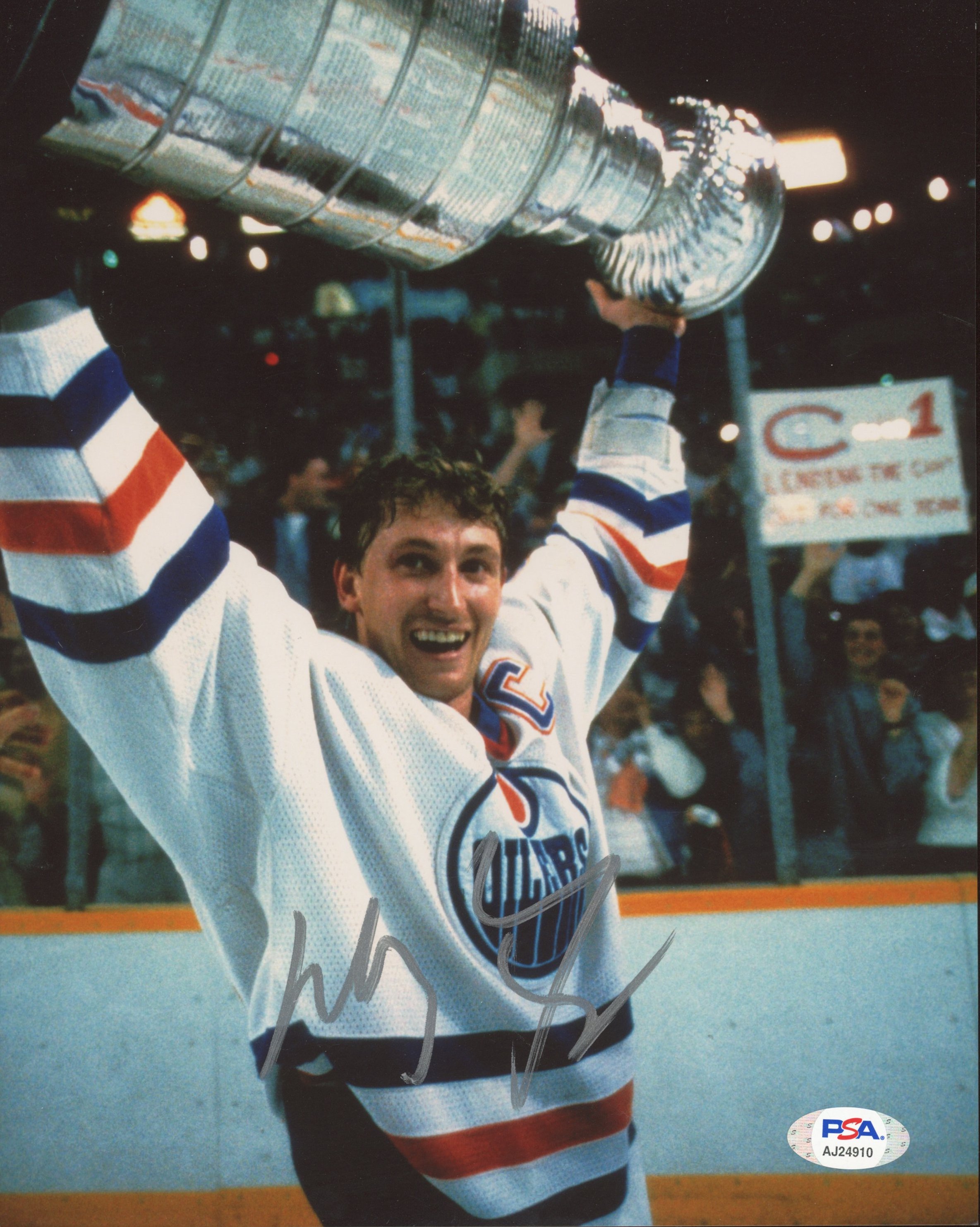 Wayne Gretzky Signed Oilers 8x10 Photo (PSA COA) at PristineAuction.com Wayne Gretzky Signed Oilers 8x10 Photo (PSA COA) at PristineAuction.com