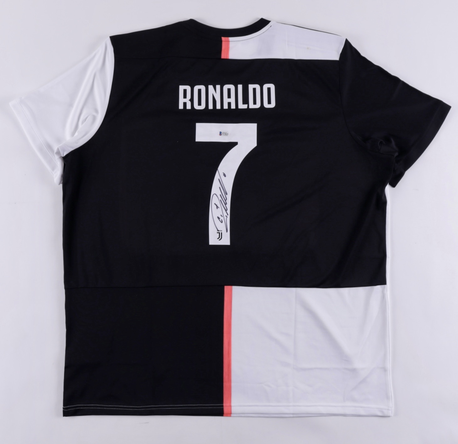 Cristiano Ronaldo Signed Juventus F.C. Jersey (Beckett COA) at PristineAuction.com Cristiano Ronaldo Signed Juventus F.C. Jersey (Beckett COA) at PristineAuction.com