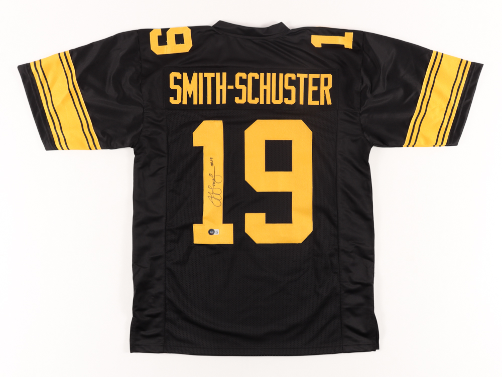 JuJu Smith-Schuster Signed Jersey (Beckett Hologram) at PristineAuction.com JuJu Smith-Schuster Signed Jersey (Beckett Hologram) at PristineAuction.com