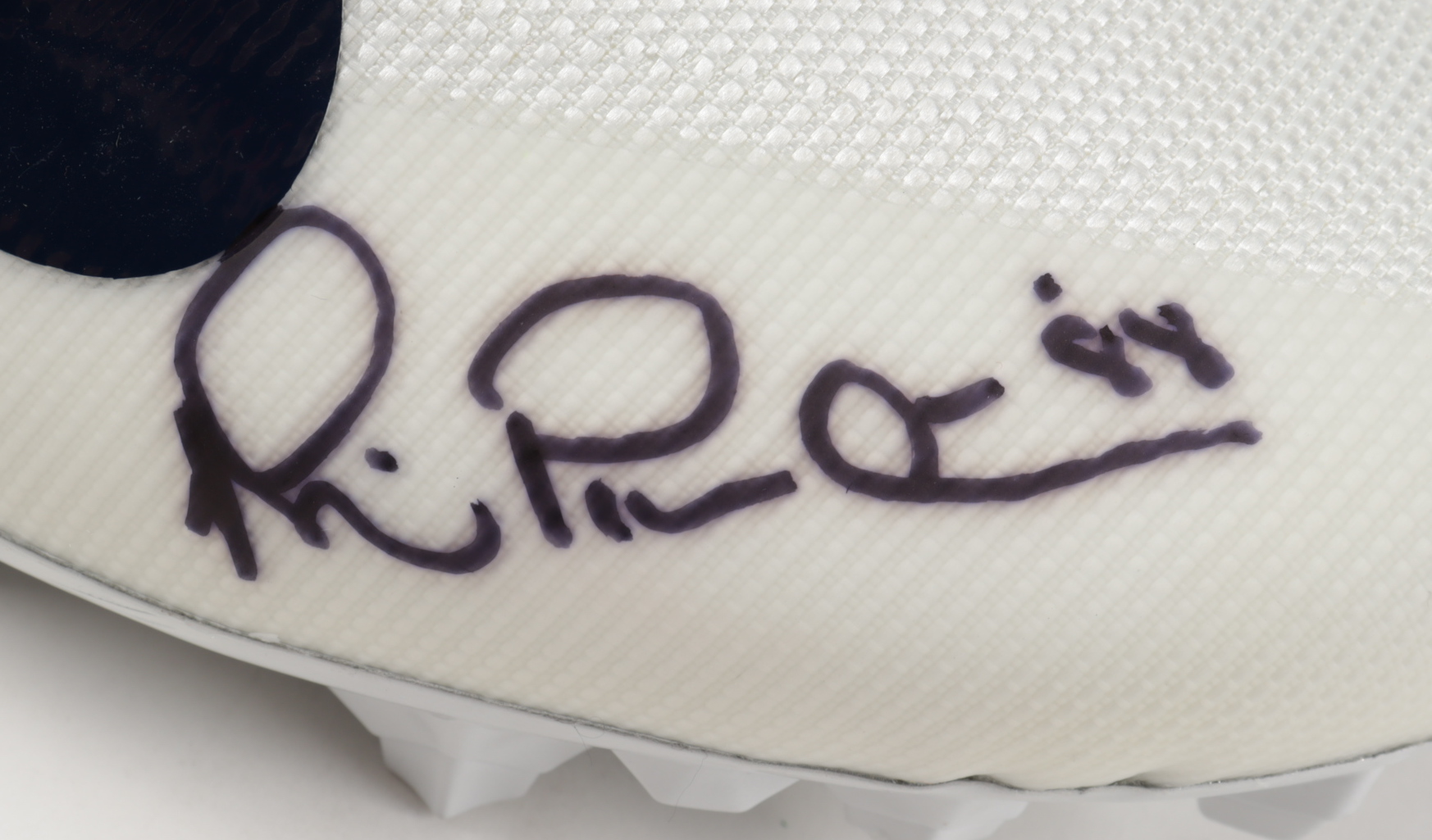 Michael Irvin Signed Nike Football Cleat (JSA COA) at PristineAuction.com Michael Irvin Signed Nike Football Cleat (JSA COA) at PristineAuction.com