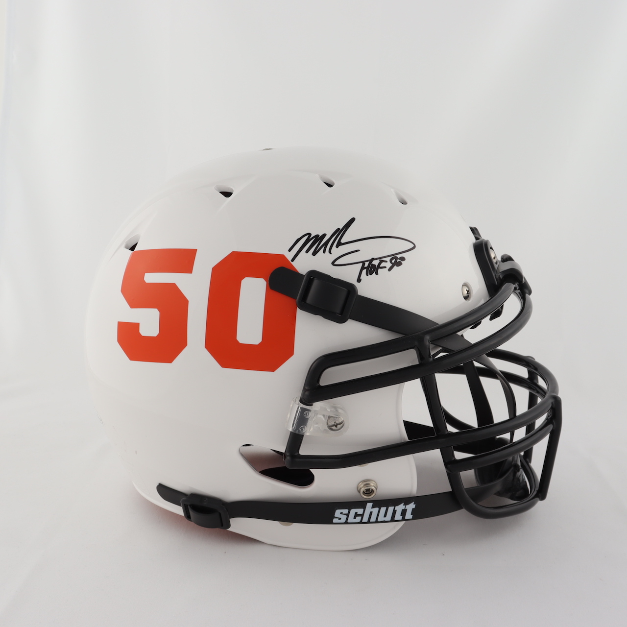 Mike Singletary Signed Full-Size Authentic On-Field Matte White Helmet Inscribed "HOF 98" (Beckett COA) at PristineAuction.com Mike Singletary Signed Full-Size Authentic On-Field Matte White Helmet Inscribed "HOF 98" (Beckett COA) at PristineAuction.com