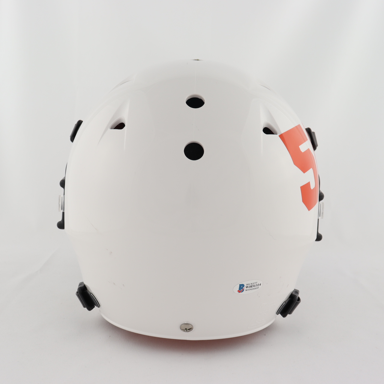 Mike Singletary Signed Full-Size Authentic On-Field Matte White Helmet Inscribed "HOF 98" (Beckett COA) at PristineAuction.com Mike Singletary Signed Full-Size Authentic On-Field Matte White Helmet Inscribed "HOF 98" (Beckett COA) at PristineAuction.com