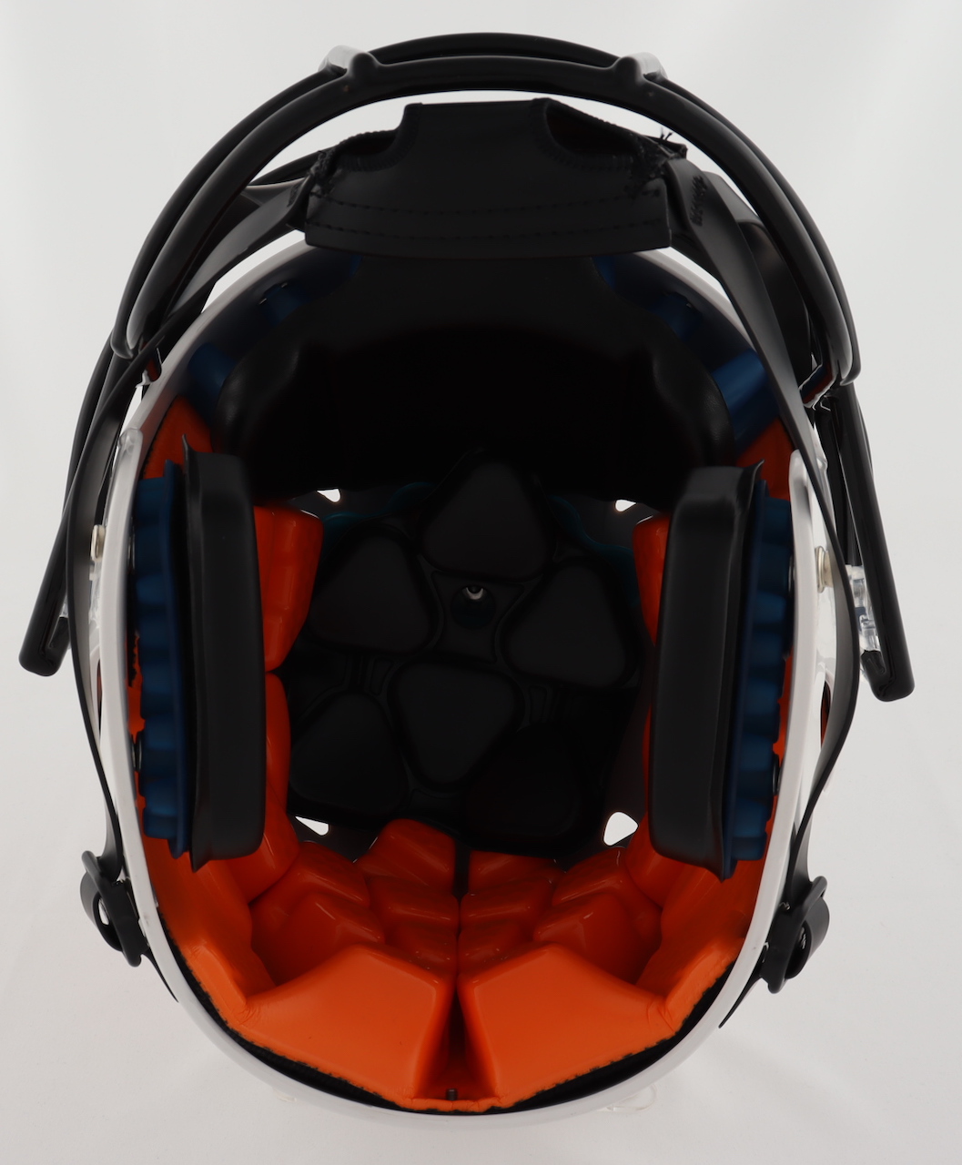 Mike Singletary Signed Full-Size Authentic On-Field Matte White Helmet Inscribed "HOF 98" (Beckett COA) at PristineAuction.com Mike Singletary Signed Full-Size Authentic On-Field Matte White Helmet Inscribed "HOF 98" (Beckett COA) at PristineAuction.com