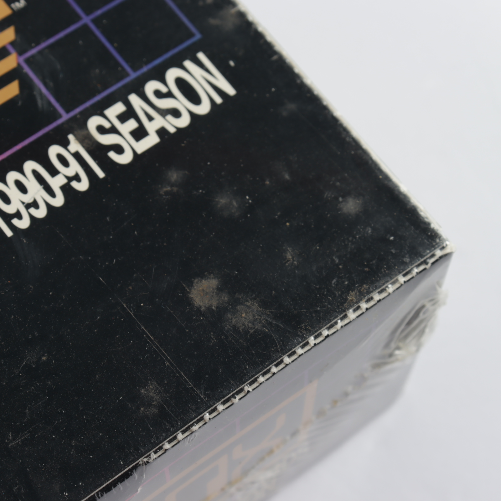 1990-91 Skybox Series 1 Basketball Wax Box of (36) Packs at PristineAuction.com 1990-91 Skybox Series 1 Basketball Wax Box of (36) Packs at PristineAuction.com