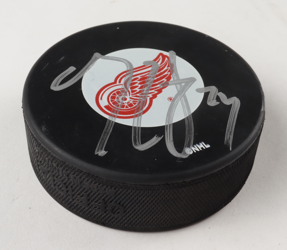 Darren McCarty Signed Red Wings Logo Hockey Puck (PSA COA) at PristineAuction.com Darren McCarty Signed Red Wings Logo Hockey Puck (PSA COA) at PristineAuction.com
