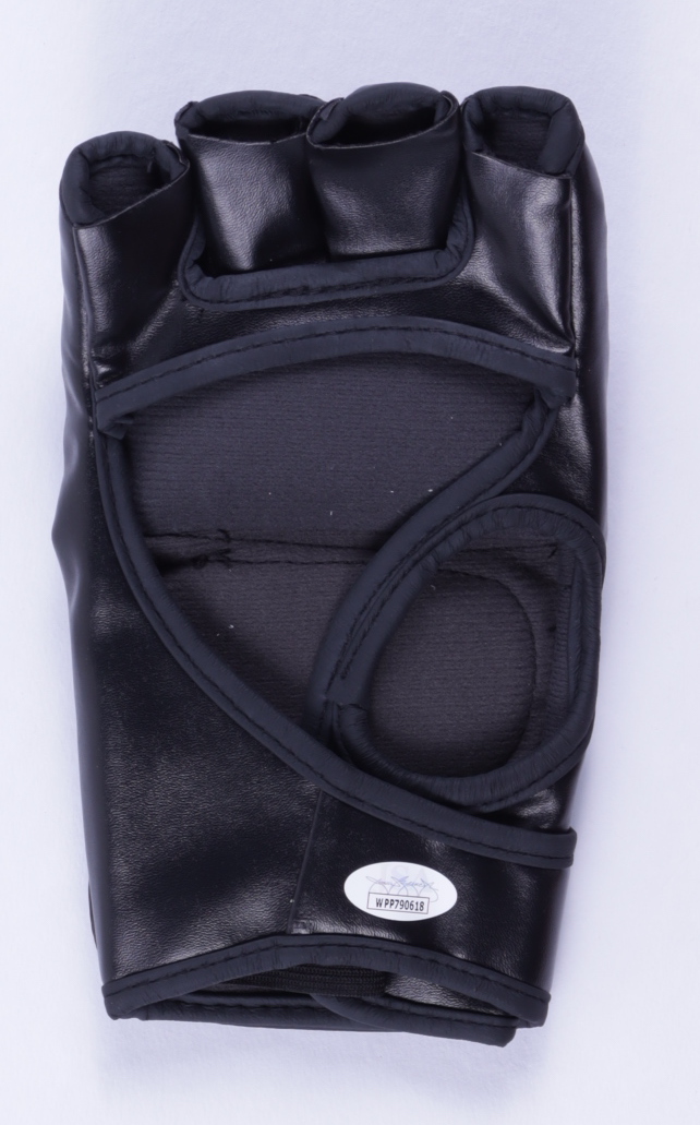 Nate Diaz Signed UFC Glove (JSA COA) at PristineAuction.com Nate Diaz Signed UFC Glove (JSA COA) at PristineAuction.com