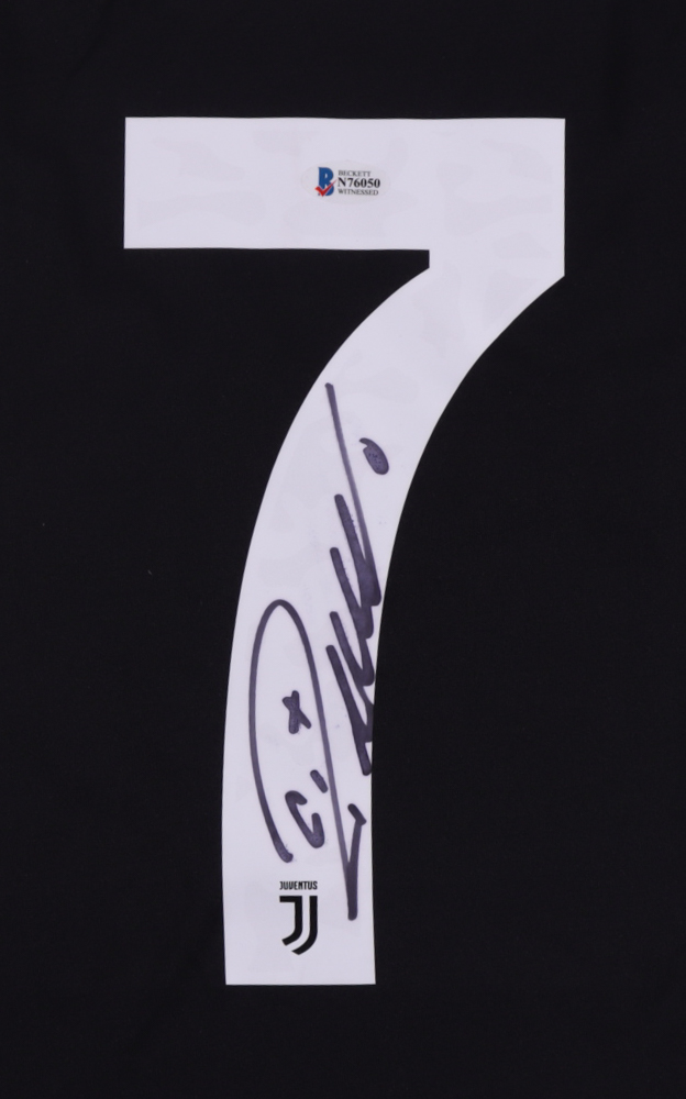 Cristiano Ronaldo Signed Juventus F.C. Jersey (Beckett COA) (See Description) at PristineAuction.com Cristiano Ronaldo Signed Juventus F.C. Jersey (Beckett COA) (See Description) at PristineAuction.com