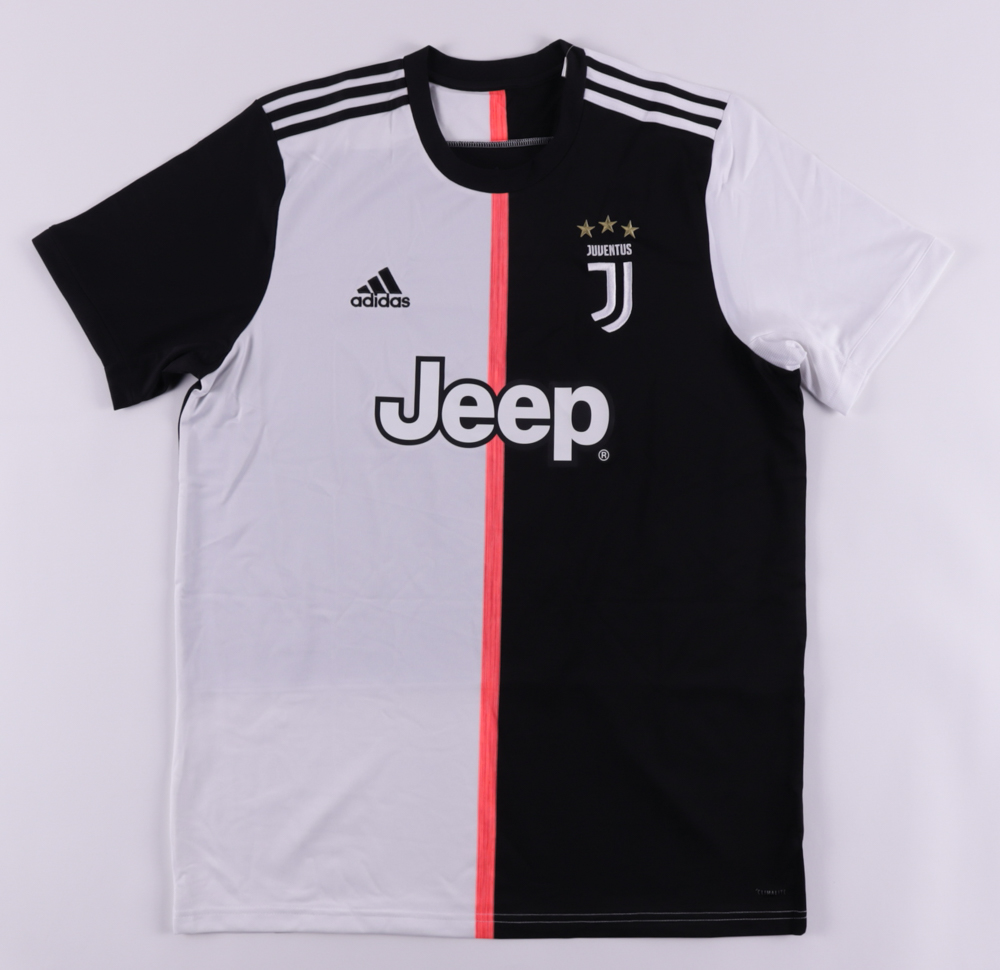 Cristiano Ronaldo Signed Juventus F.C. Jersey (Beckett COA) (See Description) at PristineAuction.com Cristiano Ronaldo Signed Juventus F.C. Jersey (Beckett COA) (See Description) at PristineAuction.com