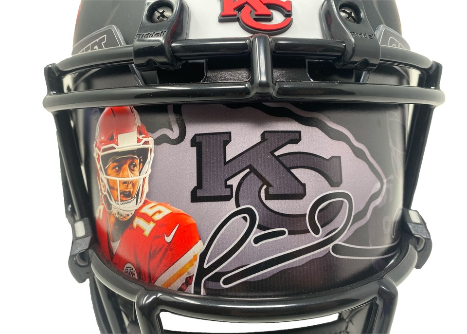 Patrick Mahomes Signed Chiefs Full-Size Authentic On-Field Eclipse Alternate Speed Helmet with Custom Visor (Fanatics Hologram) at PristineAuction.com Patrick Mahomes Signed Chiefs Full-Size Authentic On-Field Eclipse Alternate Speed Helmet with Custom Visor (Fanatics Hologram) at PristineAuction.com