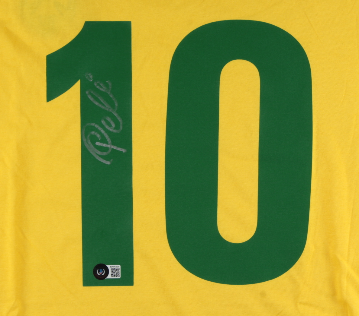 Pele Signed Jersey (Beckett Hologram) at PristineAuction.com Pele Signed Jersey (Beckett Hologram) at PristineAuction.com