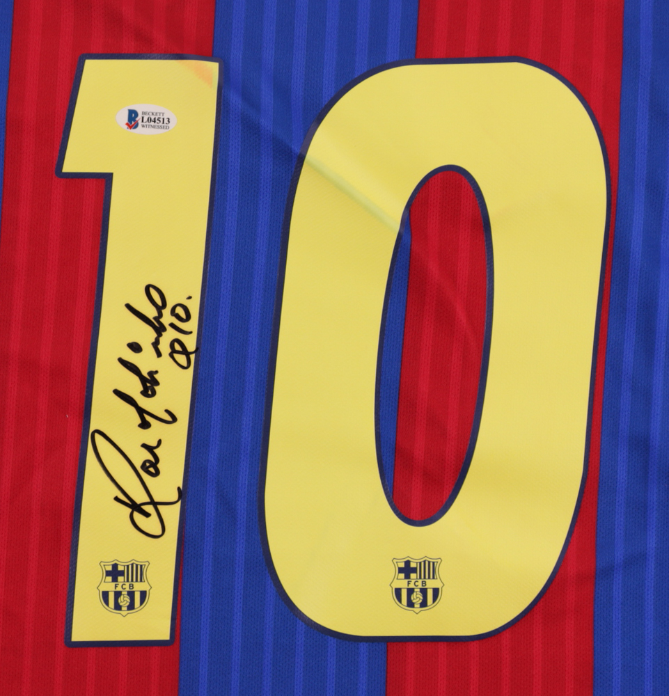 Ronaldinho Signed FC Barcelona Jersey Inscribed "R10" (Beckett COA) (See Description) at PristineAuction.com Ronaldinho Signed FC Barcelona Jersey Inscribed "R10" (Beckett COA) (See Description) at PristineAuction.com