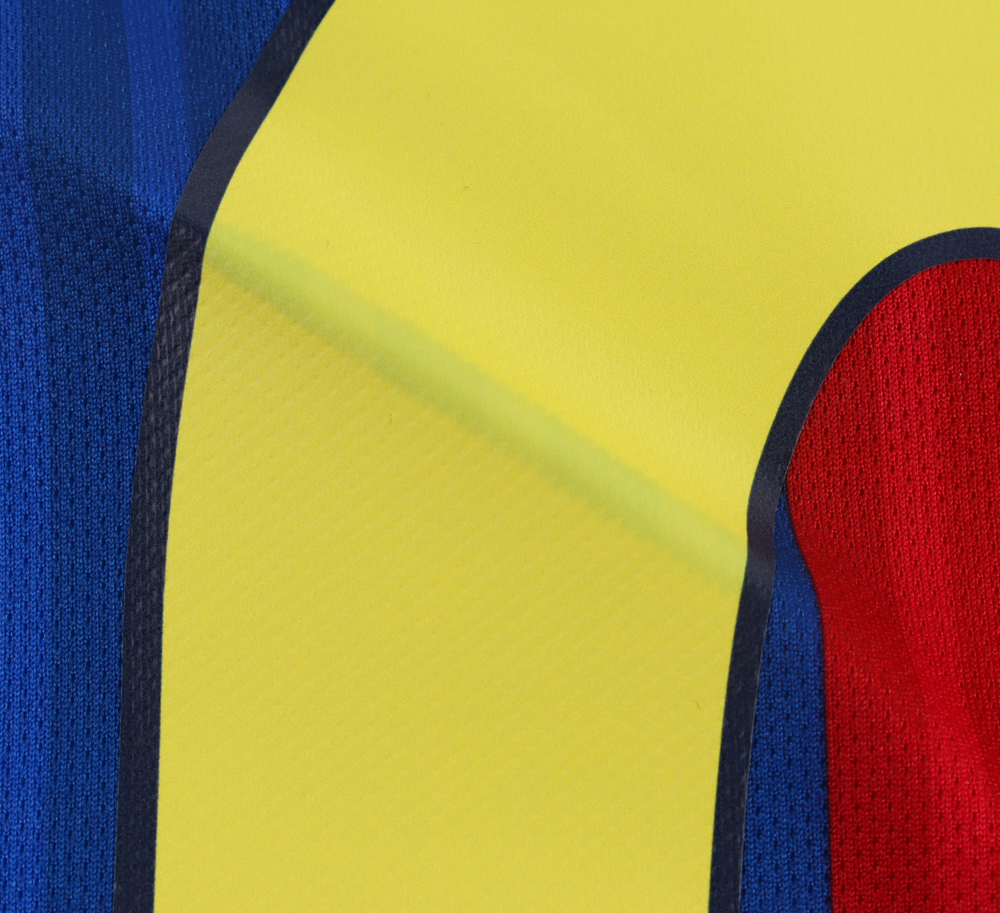 Ronaldinho Signed FC Barcelona Jersey Inscribed "R10" (Beckett COA) (See Description) at PristineAuction.com Ronaldinho Signed FC Barcelona Jersey Inscribed "R10" (Beckett COA) (See Description) at PristineAuction.com