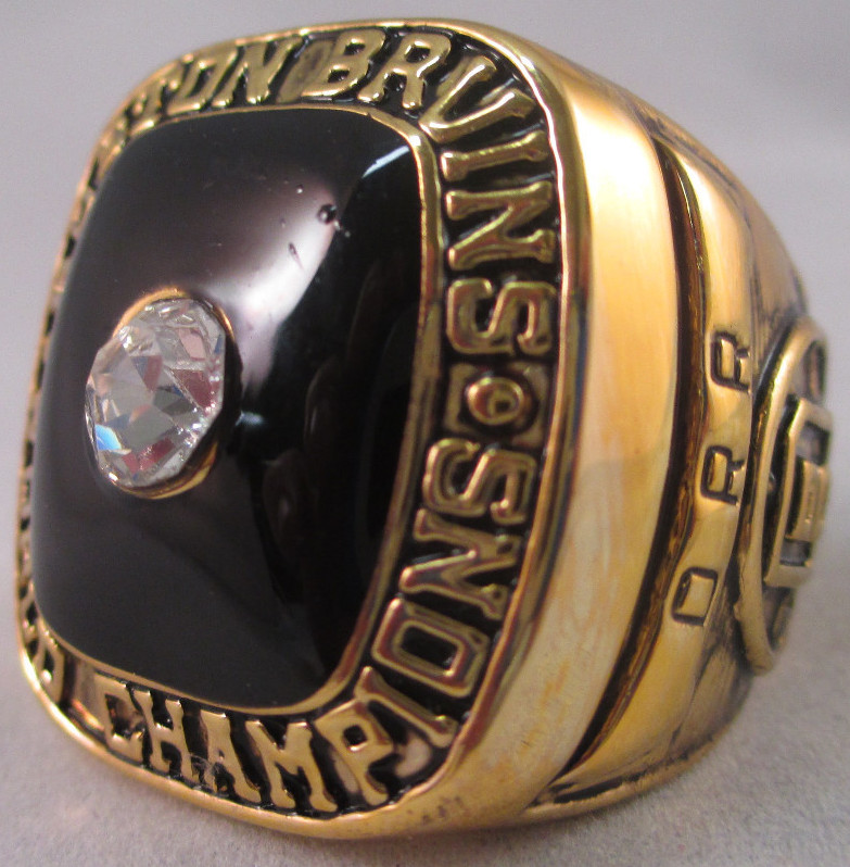 Bobby Orr Boston Bruins High Quality Replica 1970 Stanley Cup Championship Ring at PristineAuction.com Bobby Orr Boston Bruins High Quality Replica 1970 Stanley Cup Championship Ring at PristineAuction.com