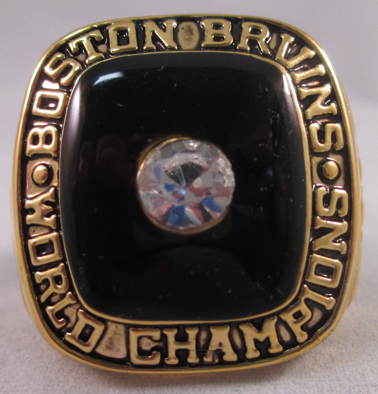 Bobby Orr Boston Bruins High Quality Replica 1970 Stanley Cup Championship Ring at PristineAuction.com Bobby Orr Boston Bruins High Quality Replica 1970 Stanley Cup Championship Ring at PristineAuction.com