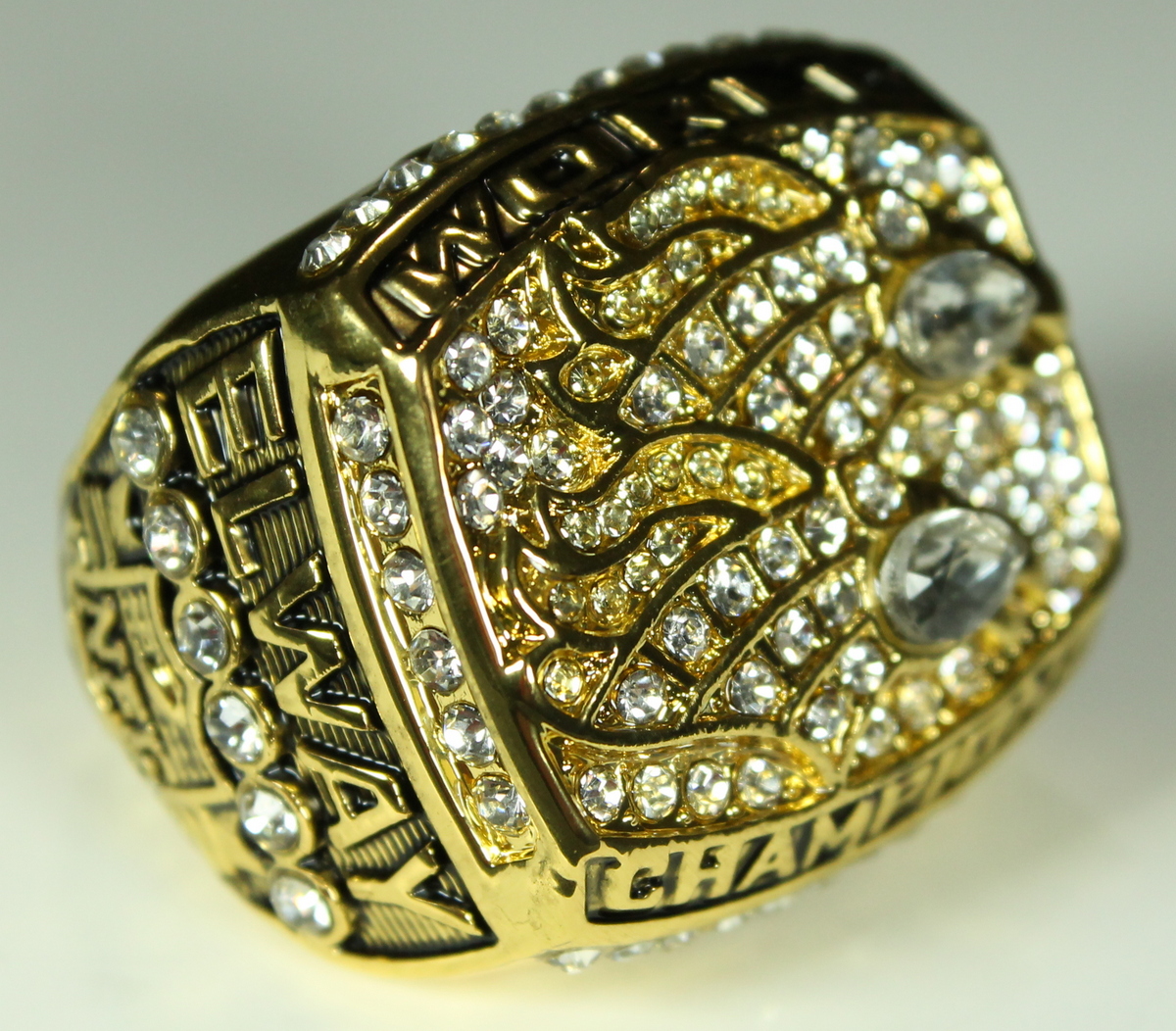 John Elway Denver Broncos High Quality Replica 1999 Super Bowl XXXIII Championship Ring at PristineAuction.com John Elway Denver Broncos High Quality Replica 1999 Super Bowl XXXIII Championship Ring at PristineAuction.com