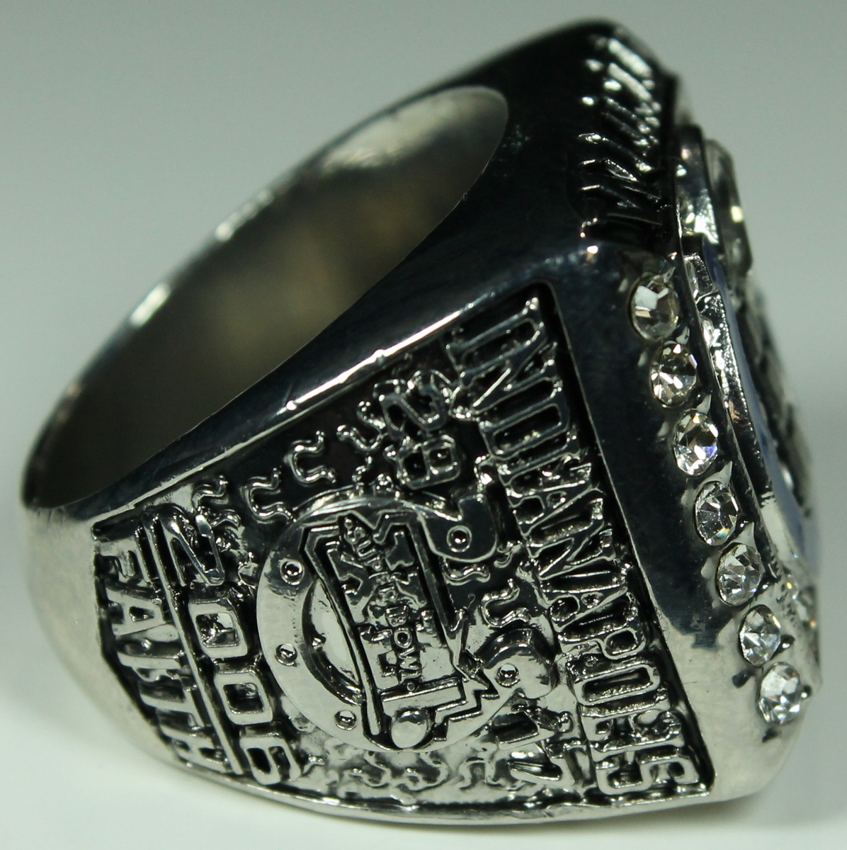 Peyton Manning Colts High Quality Replica 2006 Super Bowl XLI Championship Ring at PristineAuction.com Peyton Manning Colts High Quality Replica 2006 Super Bowl XLI Championship Ring at PristineAuction.com