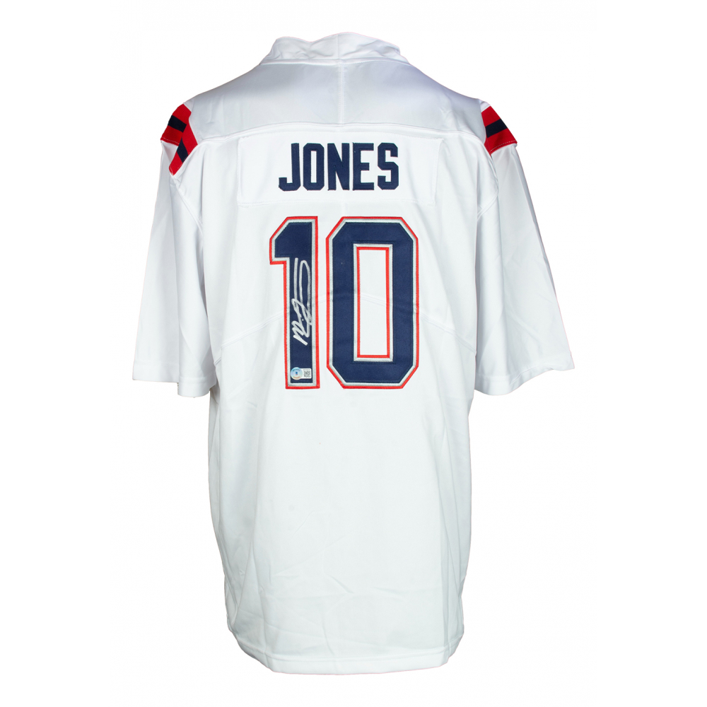 Mac Jones Signed Jersey (Beckett Hologram) Pristine Auction