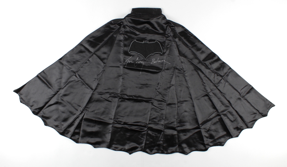 Kevin Conroy Signed "Batman vs Superman" Cape Inscribed "Batman" (Beckett Hologram) at PristineAuction.com Kevin Conroy Signed "Batman vs Superman" Cape Inscribed "Batman" (Beckett Hologram) at PristineAuction.com