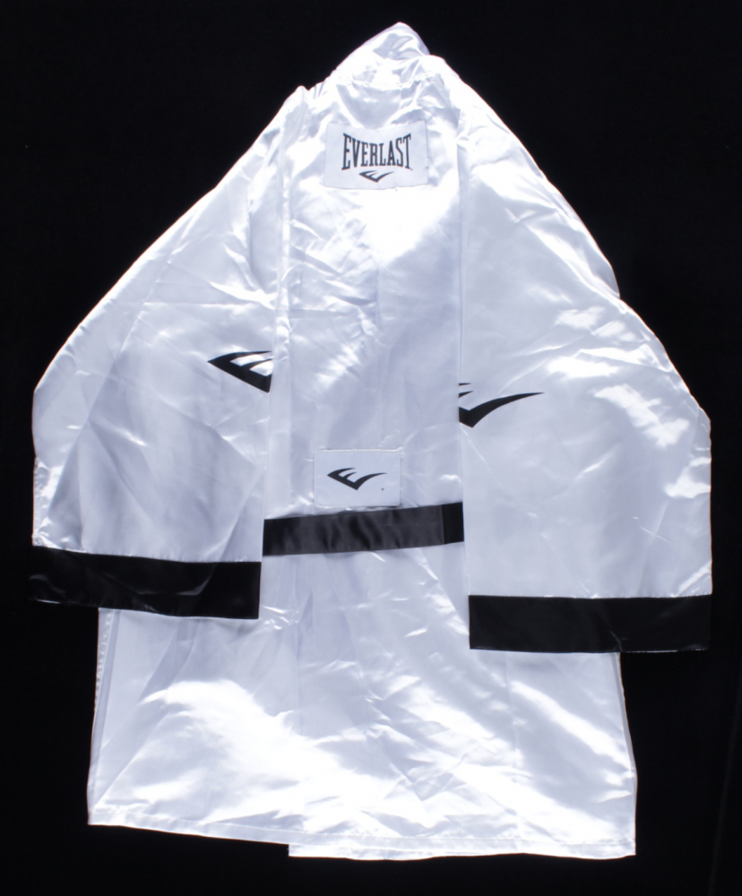 Everlast Robe George Foreman Signed Everlast Boxing Robe Inscribed