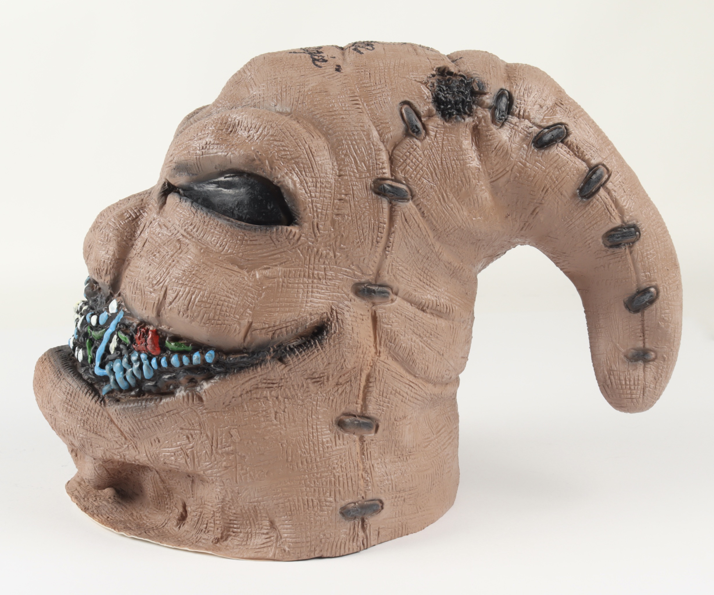 Ken Page Signed "The Nightmare Before Christmas" Oogie Boogie Mask Inscribed "Boo!" & "Oogie Boogie" (Beckett & PA) at PristineAuction.com Ken Page Signed "The Nightmare Before Christmas" Oogie Boogie Mask Inscribed "Boo!" & "Oogie Boogie" (Beckett & PA) at PristineAuction.com