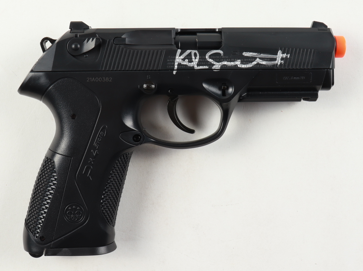 Kiefer Sutherland Signed Replica Air Soft Pistol (JSA COA) at PristineAuction.com Kiefer Sutherland Signed Replica Air Soft Pistol (JSA COA) at PristineAuction.com