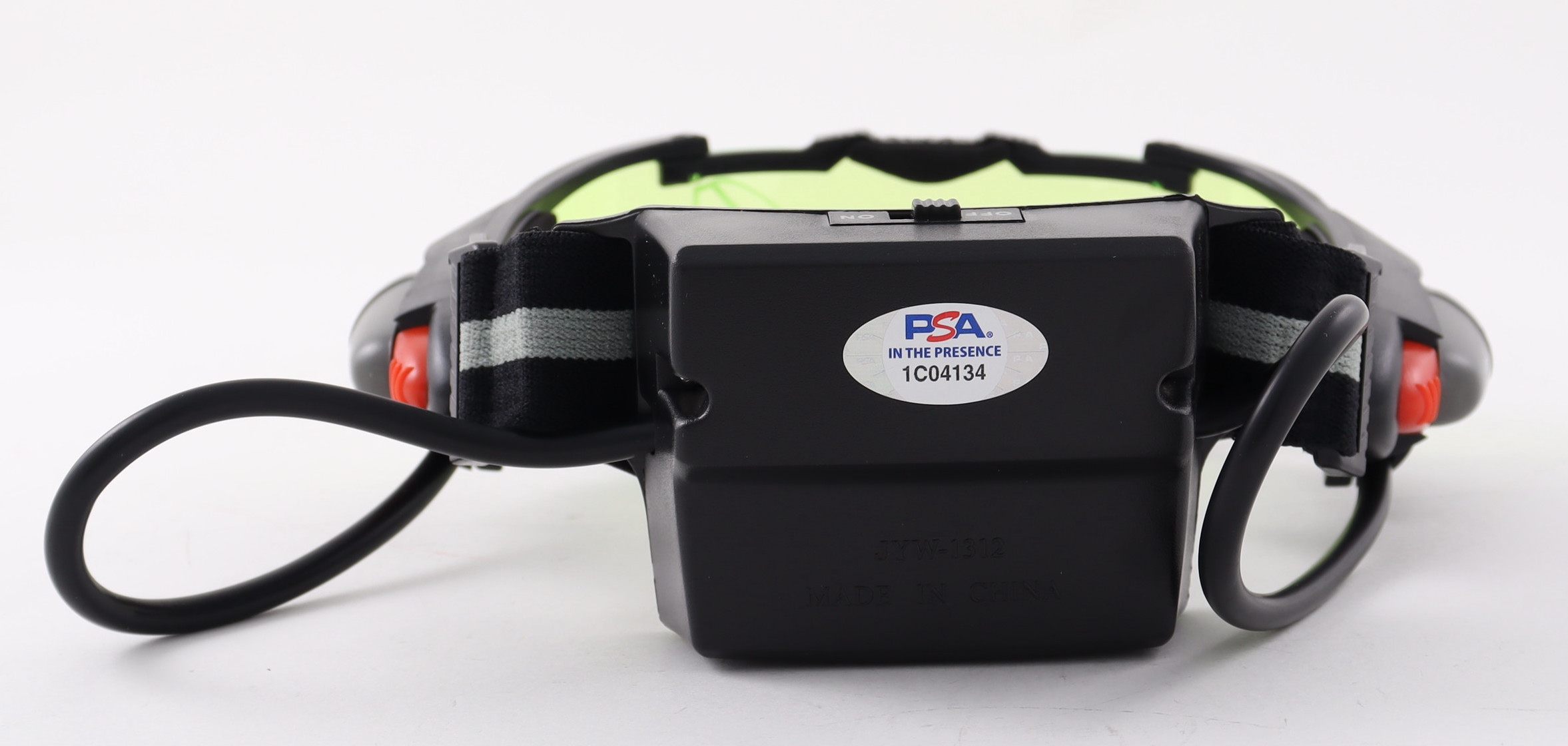 Robert O'Neill Signed U.S. Navy SEAL Nightvision Inscribed "Never Quit!" (PSA COA) at PristineAuction.com Robert O'Neill Signed U.S. Navy SEAL Nightvision Inscribed "Never Quit!" (PSA COA) at PristineAuction.com