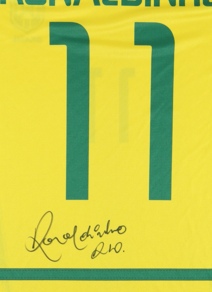 Ronaldinho Signed Jersey Inscribed "R10" (Beckett Hologram) at PristineAuction.com Ronaldinho Signed Jersey Inscribed "R10" (Beckett Hologram) at PristineAuction.com