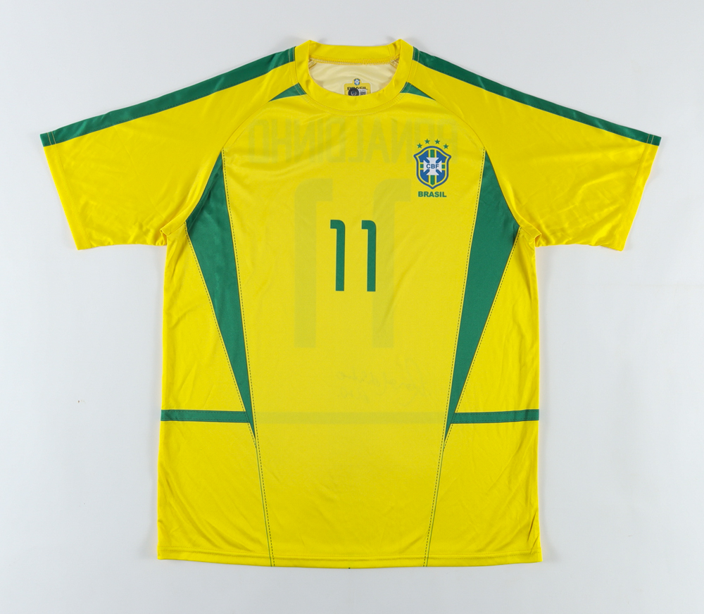 Ronaldinho Signed Jersey Inscribed "R10" (Beckett Hologram) at PristineAuction.com Ronaldinho Signed Jersey Inscribed "R10" (Beckett Hologram) at PristineAuction.com