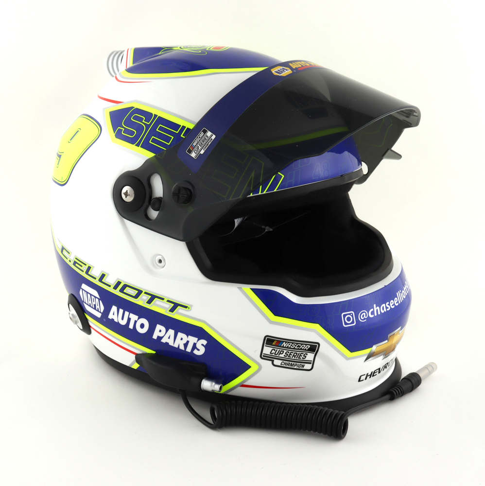 Chase Elliott NASCAR NAPA 2020 Cup Series Champion Full-Size Helmet at PristineAuction.com Chase Elliott NASCAR NAPA 2020 Cup Series Champion Full-Size Helmet at PristineAuction.com