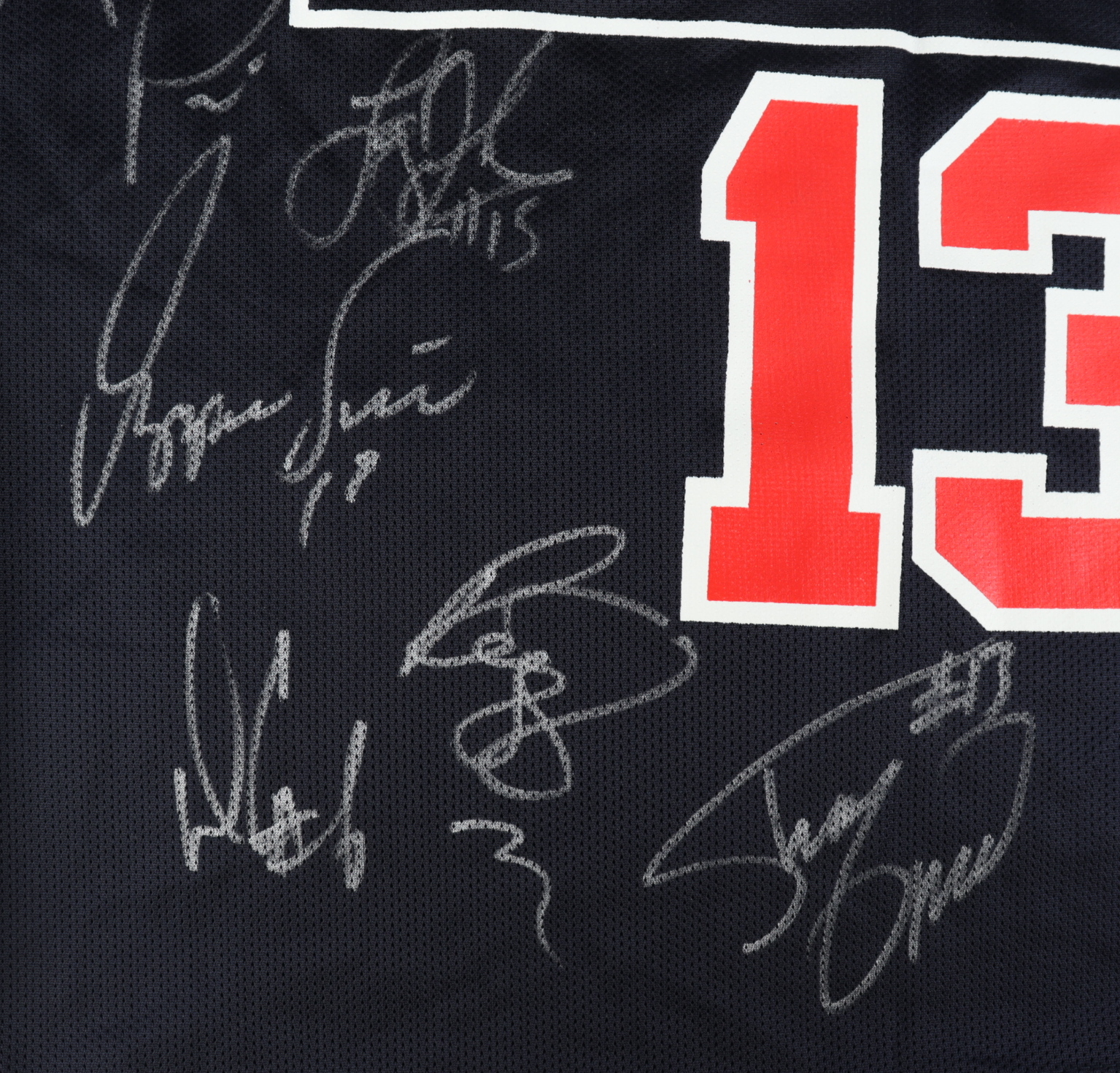 1996 Team USA Jersey Signed by (13) With Shaquille O'Neal, Hakeem Olajuwon, Scottie Pippen, Karle Malone at PristineAuction.com 1996 Team USA Jersey Signed by (13) With Shaquille O'Neal, Hakeem Olajuwon, Scottie Pippen, Karle Malone at PristineAuction.com