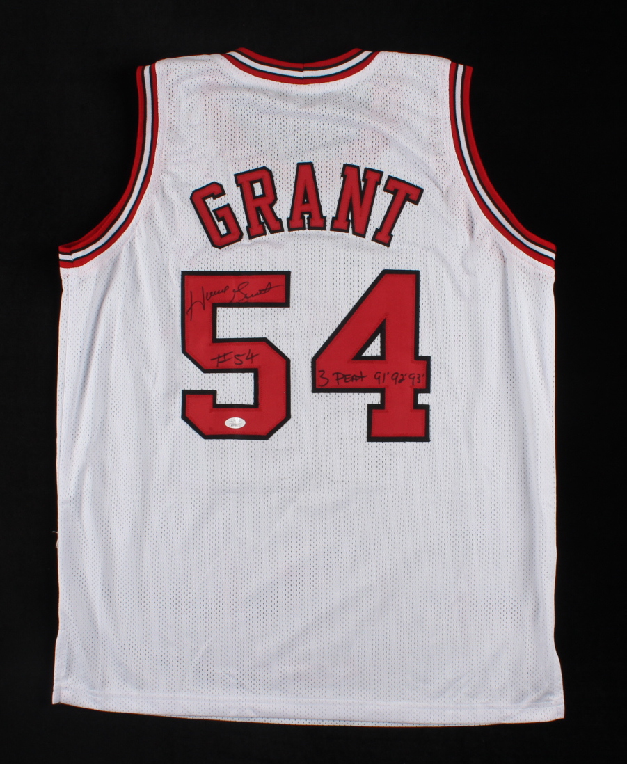 Horace Grant Signed Jersey Inscribed "3 Peat Champs" & "91', 92', 93'" (JSA COA) (See Description) at PristineAuction.com Horace Grant Signed Jersey Inscribed "3 Peat Champs" & "91', 92', 93'" (JSA COA) (See Description) at PristineAuction.com