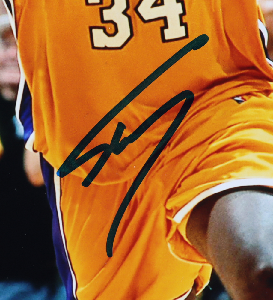 Shaquille O'Neal Signed Lakers 11x14 Photo (Beckett Hologram) at PristineAuction.com Shaquille O'Neal Signed Lakers 11x14 Photo (Beckett Hologram) at PristineAuction.com