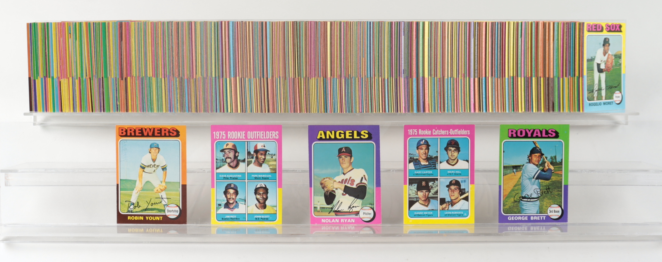 1975 Topps Complete Set of (660) Baseball Cards with #616 Rookie Outfielders, #500 Nolan Ryan, #223 Robin Yount RC, #228 George Brett RC, #620 Rookie Catchers at PristineAuction.com 1975 Topps Complete Set of (660) Baseball Cards with #616 Rookie Outfielders, #500 Nolan Ryan, #223 Robin Yount RC, #228 George Brett RC, #620 Rookie Catchers at PristineAuction.com