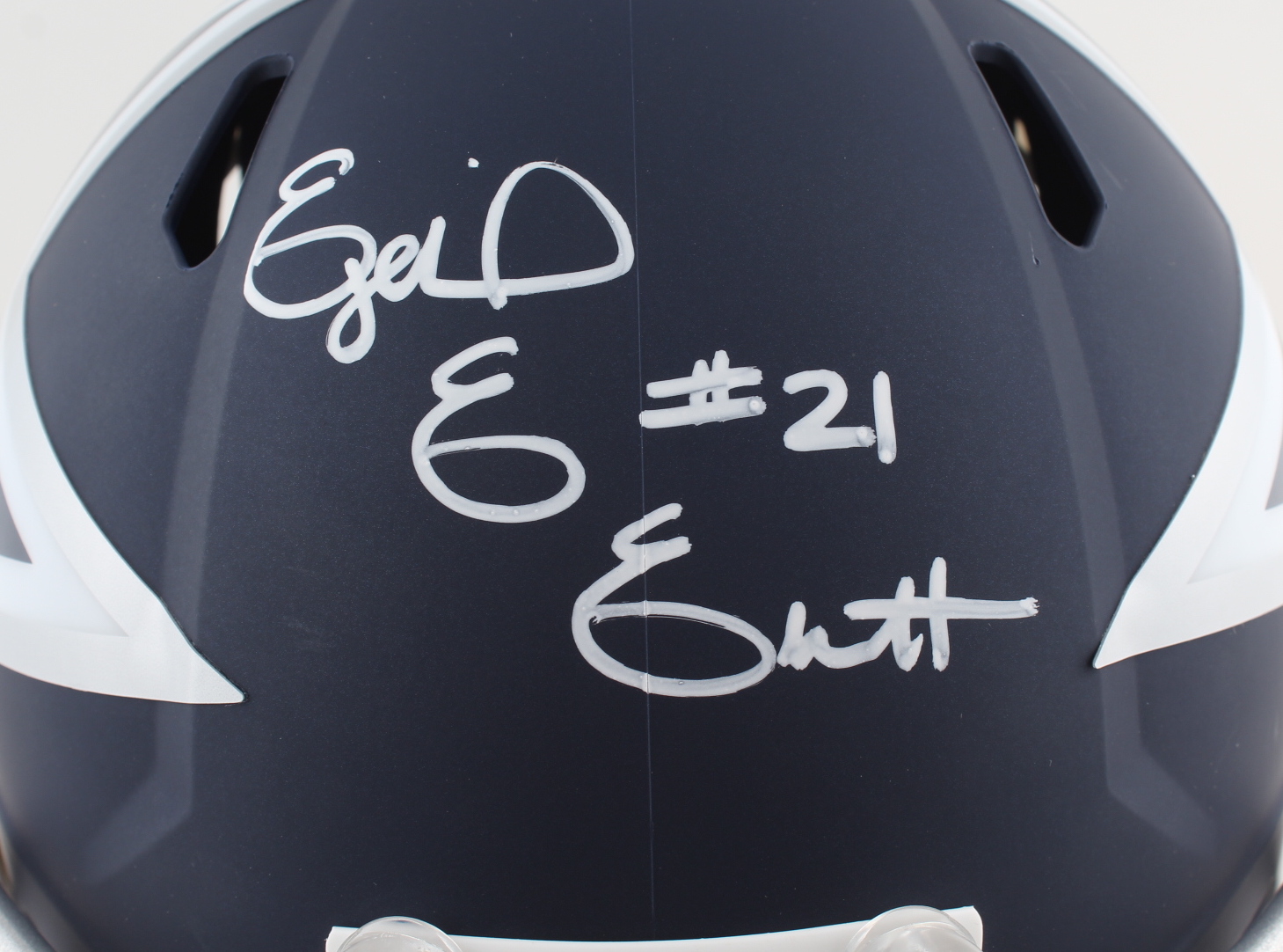 Ezekiel Elliott Signed Cowboys Full-Size AMP Alternate Speed Helmet (Beckett COA) at PristineAuction.com Ezekiel Elliott Signed Cowboys Full-Size AMP Alternate Speed Helmet (Beckett COA) at PristineAuction.com