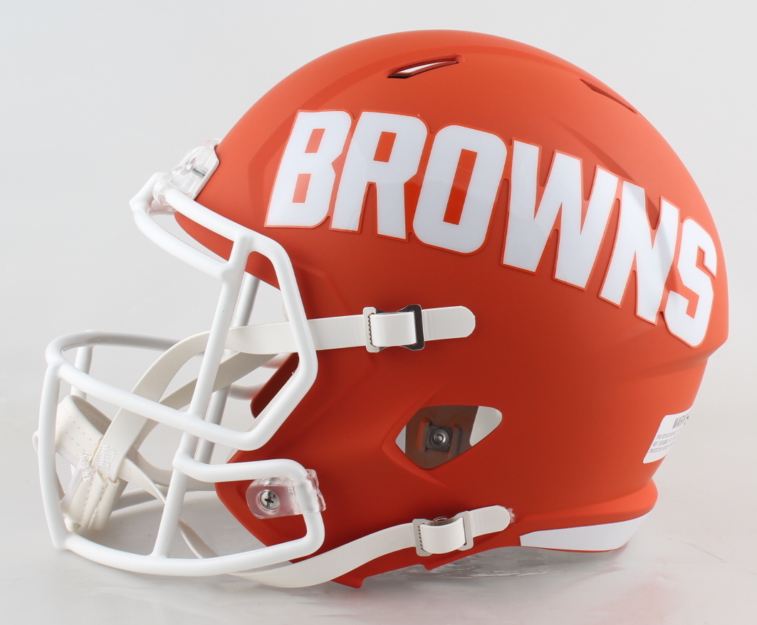 Nick Chubb Signed Browns Full-Size AMP Alternate Speed Helmet (Beckett COA) at PristineAuction.com Nick Chubb Signed Browns Full-Size AMP Alternate Speed Helmet (Beckett COA) at PristineAuction.com