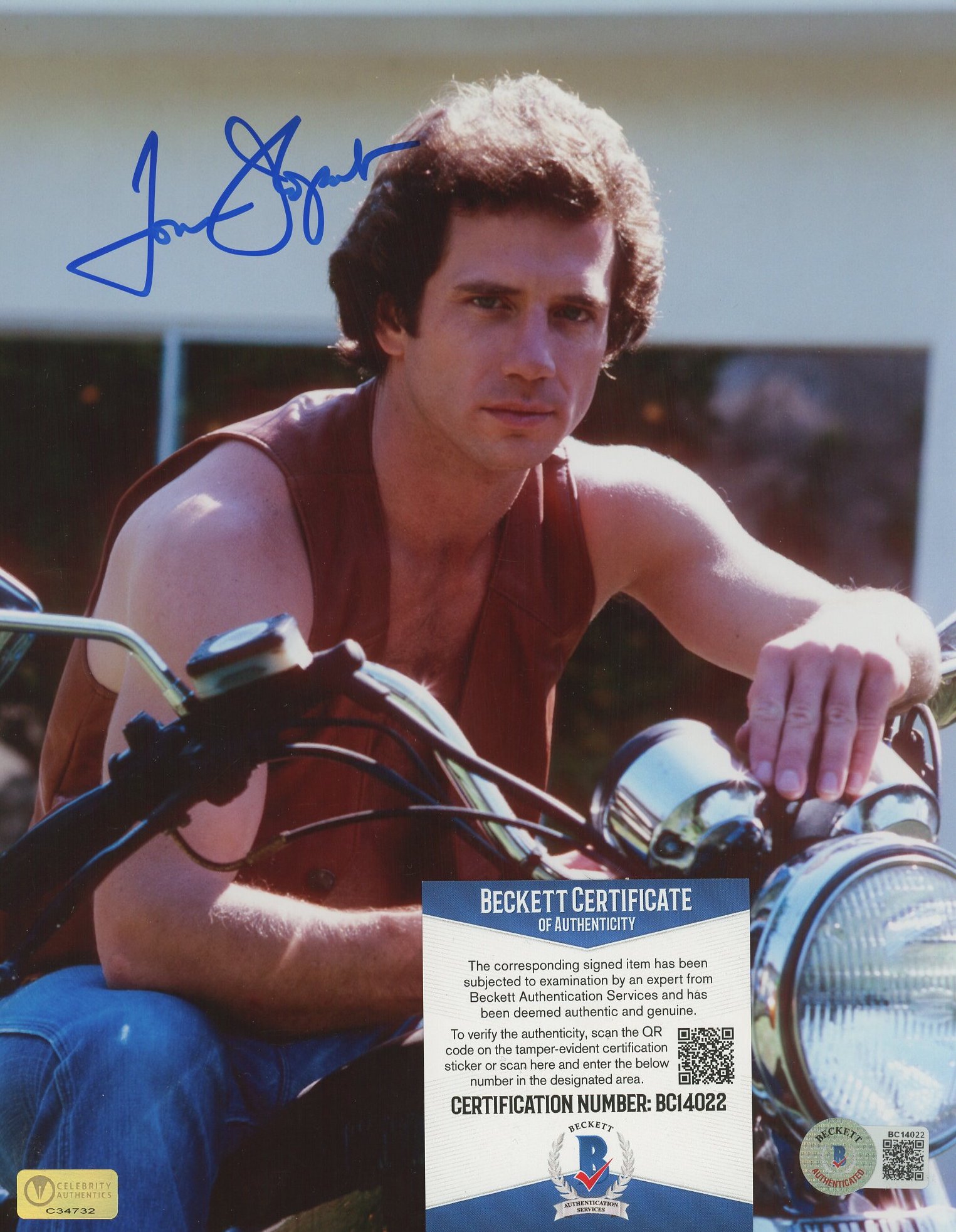Tom Wopat Signed "The Dukes of Hazzard" 8x10 Photo (Beckett COA) at PristineAuction.com Tom Wopat Signed "The Dukes of Hazzard" 8x10 Photo (Beckett COA) at PristineAuction.com
