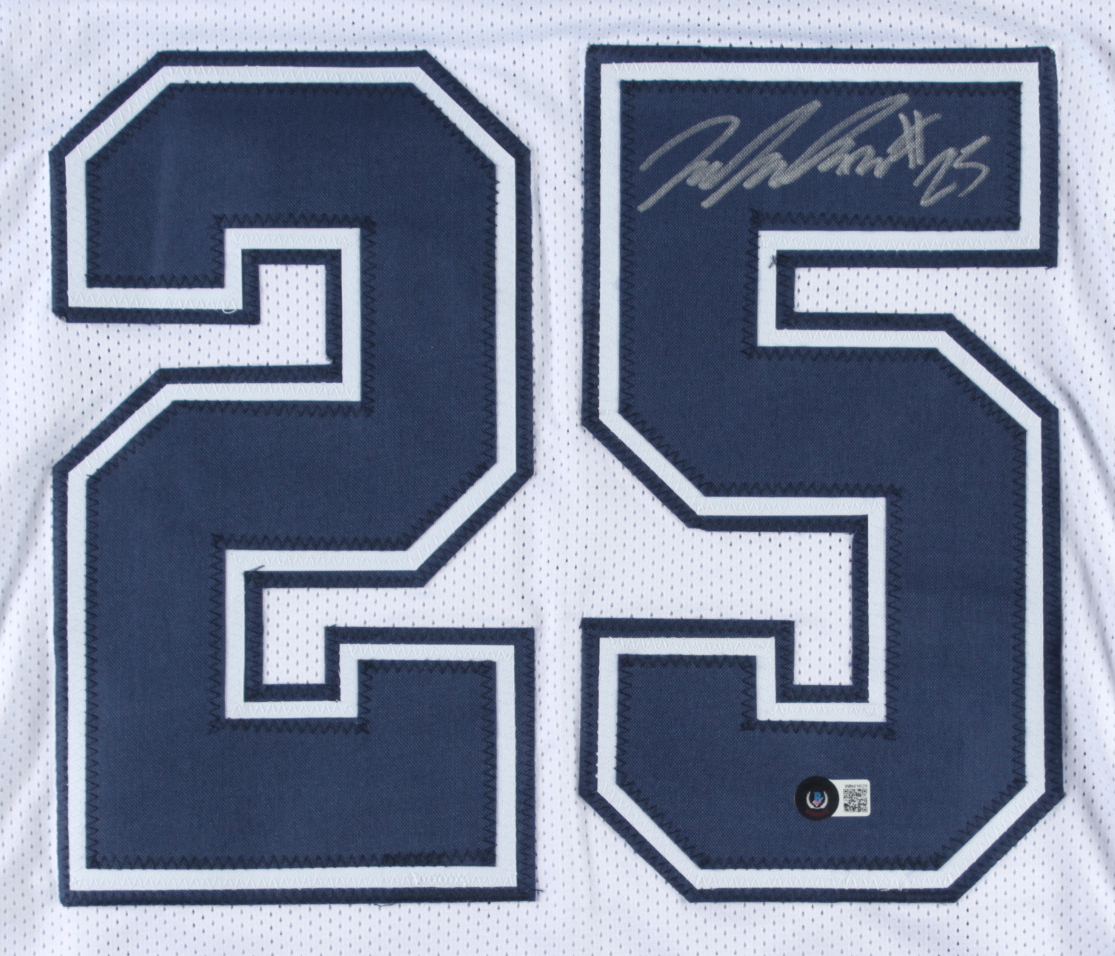 Nahshon Wright Signed Jersey (Beckett Hologram) at PristineAuction.com Nahshon Wright Signed Jersey (Beckett Hologram) at PristineAuction.com