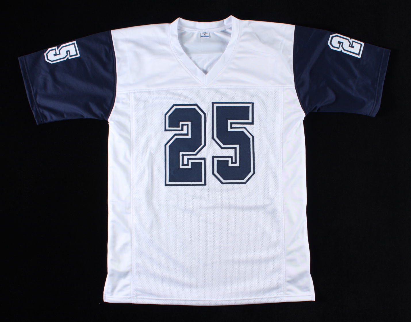 Nahshon Wright Signed Jersey (Beckett Hologram) at PristineAuction.com Nahshon Wright Signed Jersey (Beckett Hologram) at PristineAuction.com