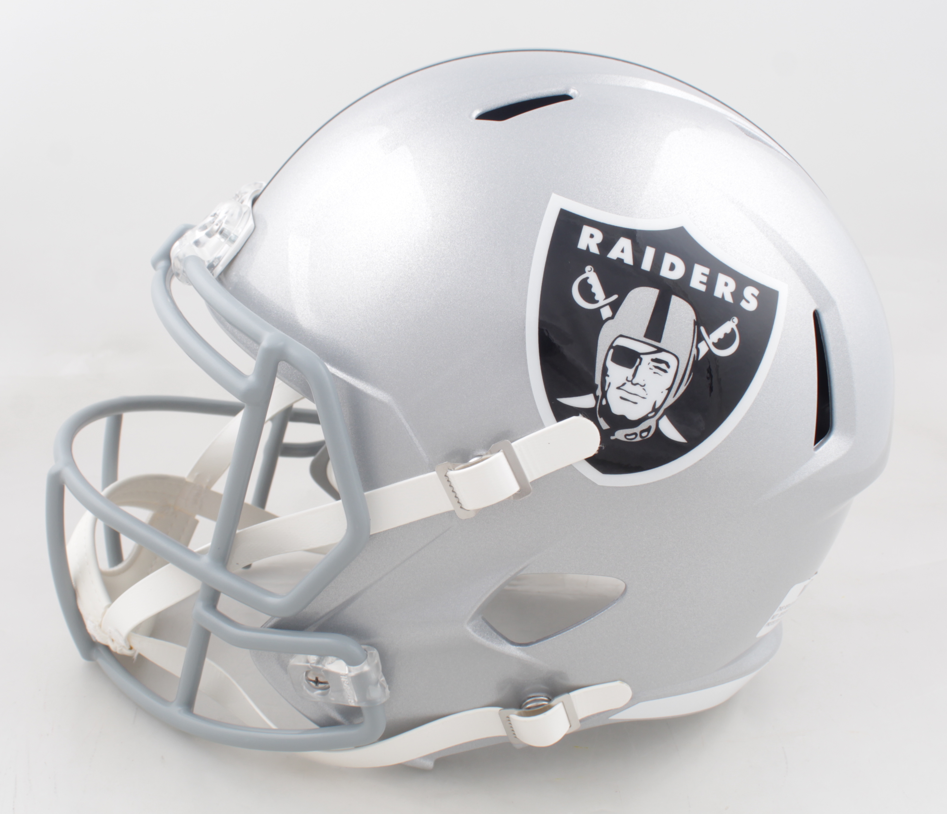 Jim Plunkett Signed Raiders Full-Size Speed Helmet Inscribed "SB XV MVP" (Schwartz) at PristineAuction.com Jim Plunkett Signed Raiders Full-Size Speed Helmet Inscribed "SB XV MVP" (Schwartz) at PristineAuction.com