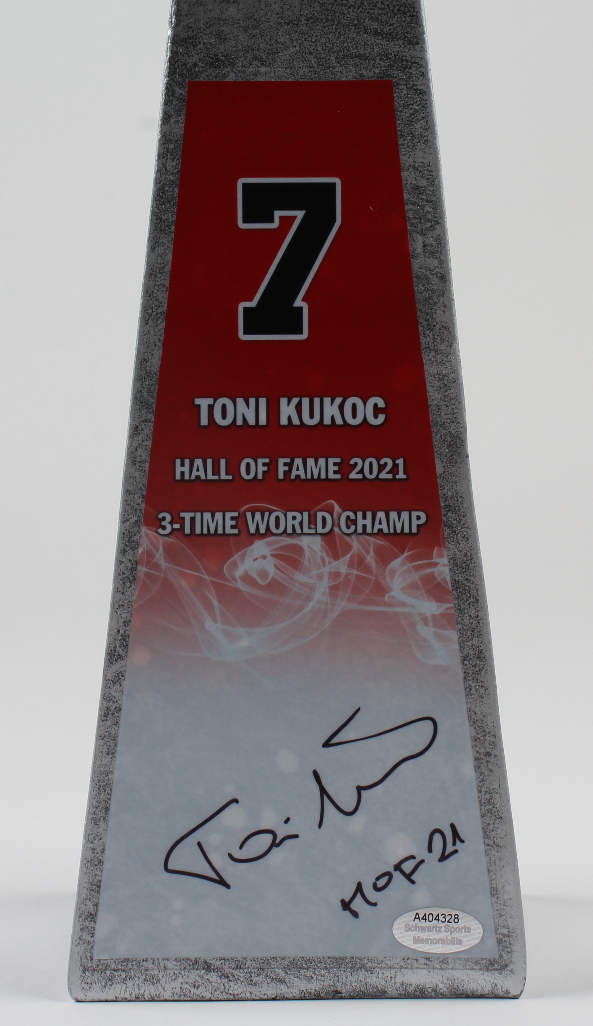 Toni Kukoc Signed 14’’ Silver Basketball Championship Trophy Inscribed "HOF 21" (Schwartz Sports COA) at PristineAuction.com Toni Kukoc Signed 14’’ Silver Basketball Championship Trophy Inscribed "HOF 21" (Schwartz Sports COA) at PristineAuction.com