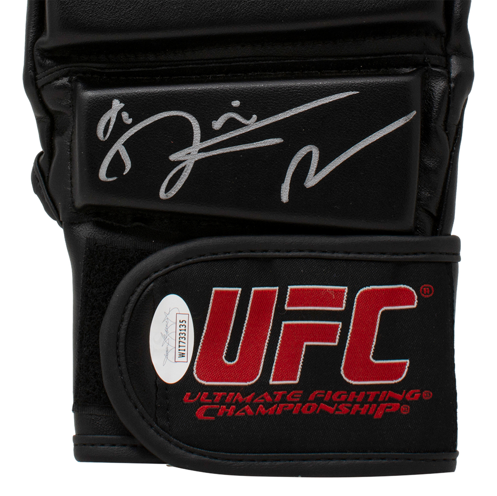 Dustin "The Diamond" Poirier Signed UFC Glove (JSA) at PristineAuction.com Dustin "The Diamond" Poirier Signed UFC Glove (JSA) at PristineAuction.com
