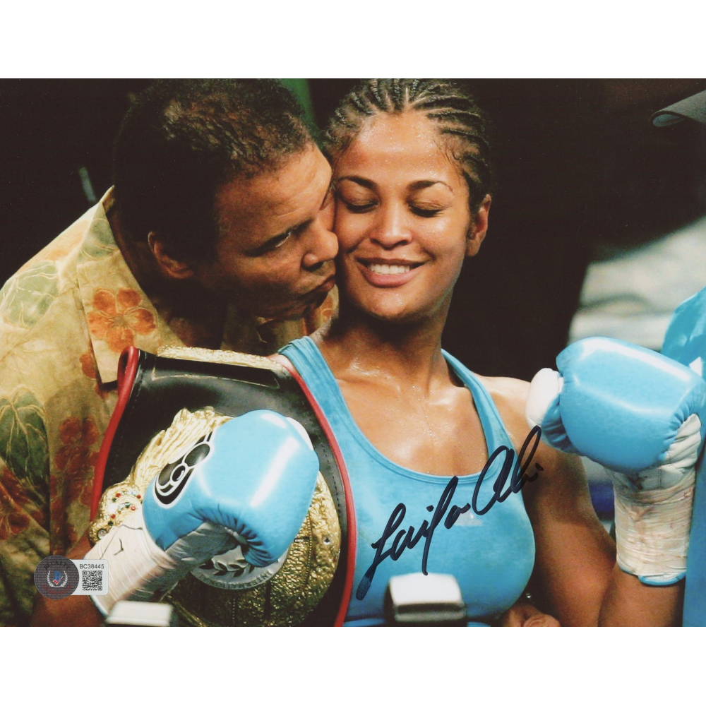 Laila Ali Signed 8x10 Photo (Beckett COA) | Pristine Auction