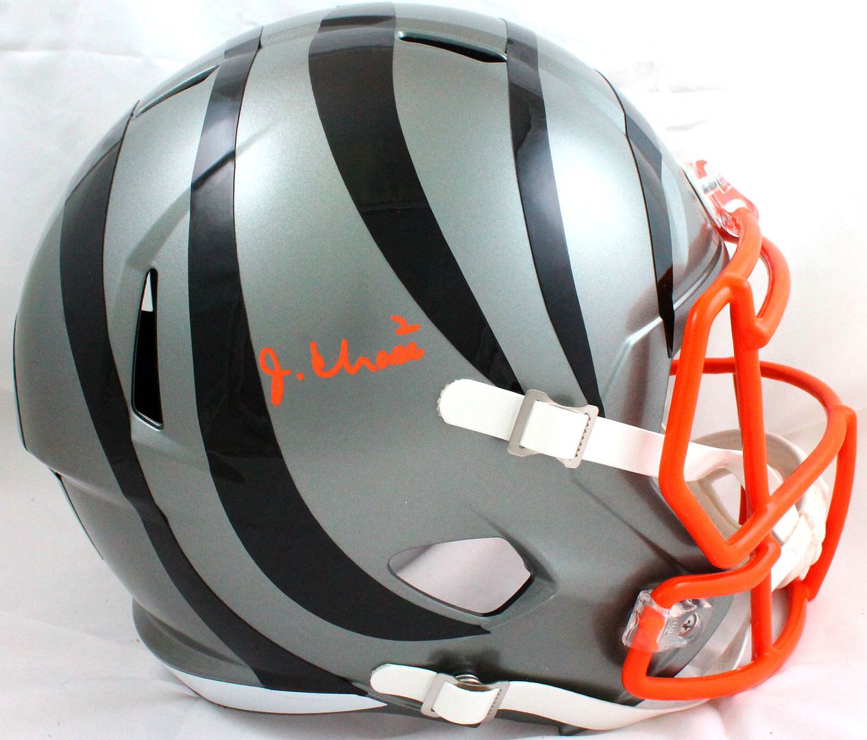 Ja'Marr Chase Signed Bengals Full-Size Flash Alternate Speed Helmet (Beckett & Chase) at PristineAuction.com Ja'Marr Chase Signed Bengals Full-Size Flash Alternate Speed Helmet (Beckett & Chase) at PristineAuction.com
