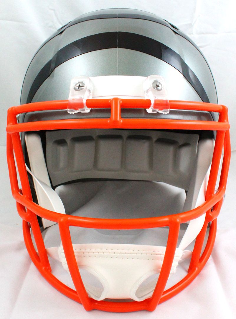 Ja'Marr Chase Signed Bengals Full-Size Flash Alternate Speed Helmet (Beckett & Chase) at PristineAuction.com Ja'Marr Chase Signed Bengals Full-Size Flash Alternate Speed Helmet (Beckett & Chase) at PristineAuction.com