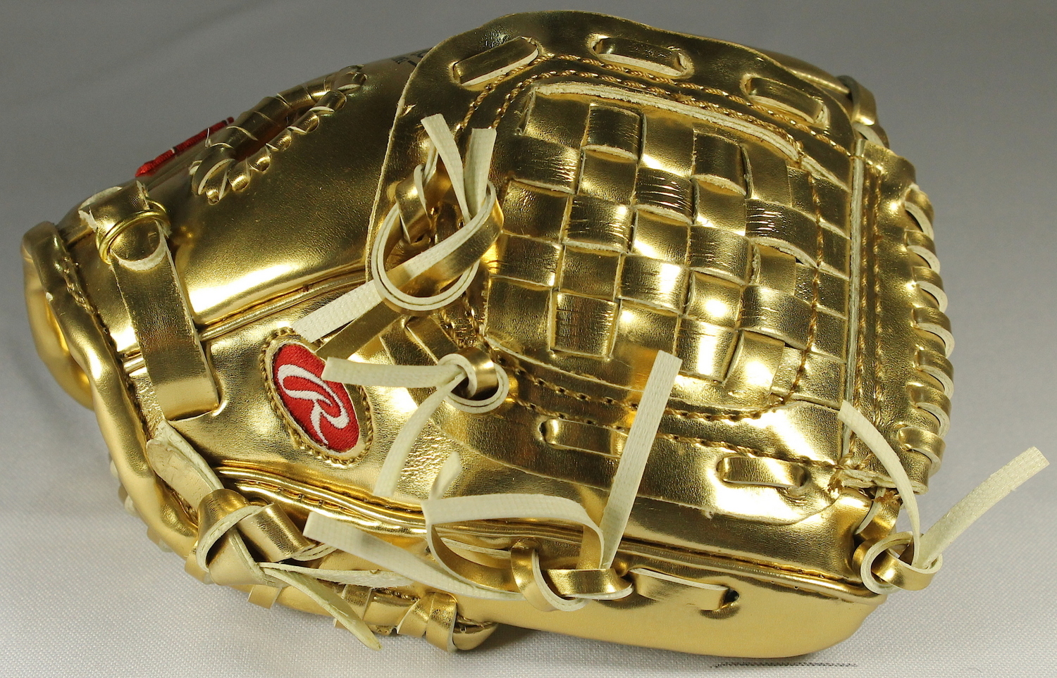 Derek Jeter Signed Rawlings Mini Gold Baseball Glove (Steiner & MLB Hologram) at PristineAuction.com Derek Jeter Signed Rawlings Mini Gold Baseball Glove (Steiner & MLB Hologram) at PristineAuction.com