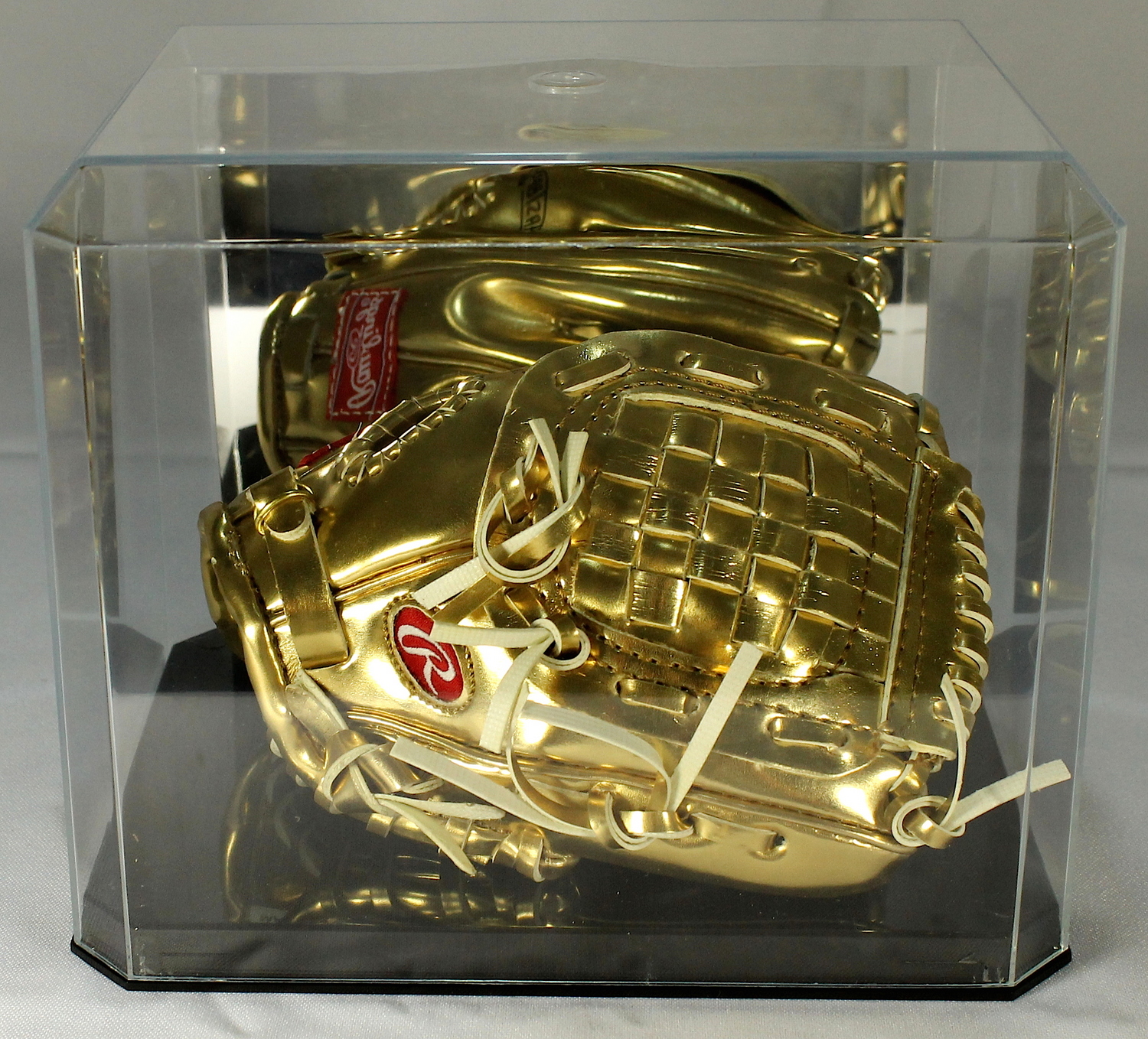 Derek Jeter Signed Rawlings Mini Gold Baseball Glove (Steiner & MLB Hologram) at PristineAuction.com Derek Jeter Signed Rawlings Mini Gold Baseball Glove (Steiner & MLB Hologram) at PristineAuction.com